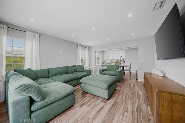 6522 Hereford, Los Angeles, CA 90022
