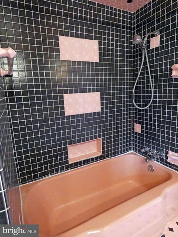 30 E MILL ST, Pedricktown, NJ 08067