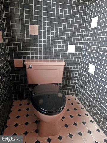 30 E MILL ST, Pedricktown, NJ 08067