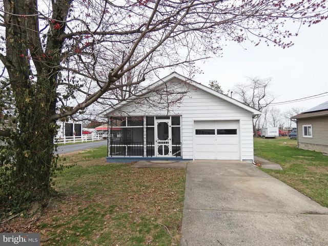 30 E MILL ST, Pedricktown, NJ 08067