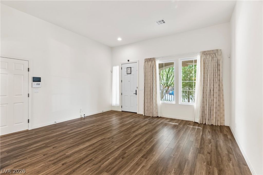 10646 Aphrodite Street, Las Vegas, NV 89183 — photo 4
