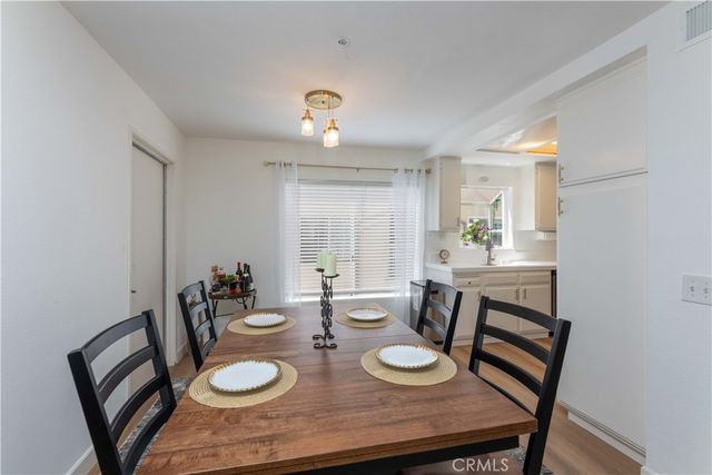 8800 Burnet 12, North Hills, CA 91343