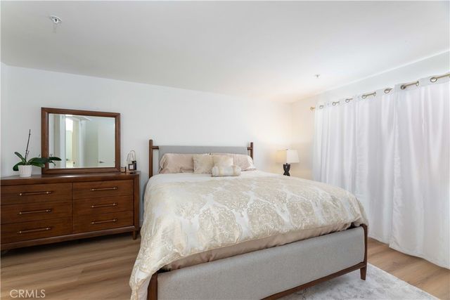 8800 Burnet 12, North Hills, CA 91343