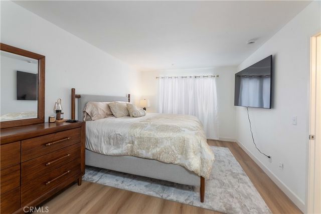 8800 Burnet 12, North Hills, CA 91343