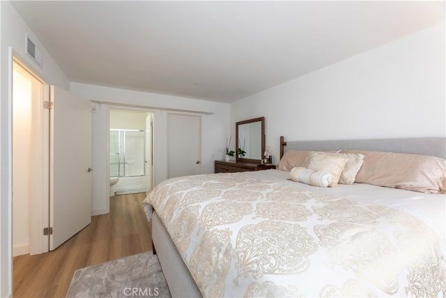 8800 Burnet 12, North Hills, CA 91343