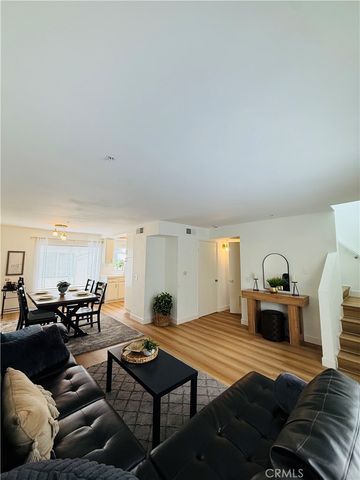 8800 Burnet 12, North Hills, CA 91343
