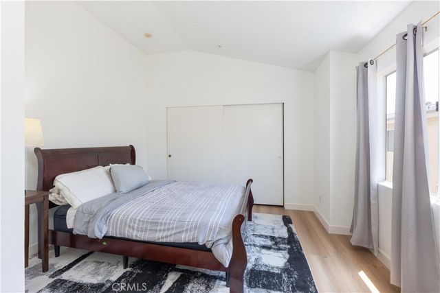 8800 Burnet 12, North Hills, CA 91343