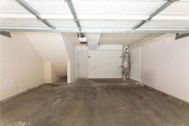 8800 Burnet 12, North Hills, CA 91343