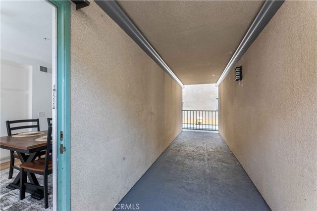 8800 Burnet 12, North Hills, CA 91343