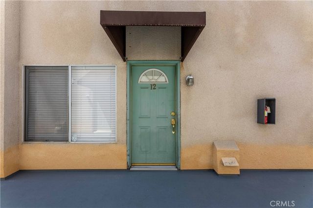 8800 Burnet 12, North Hills, CA 91343