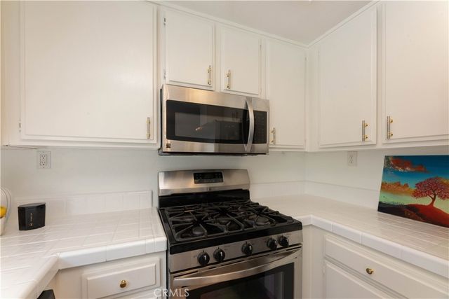 8800 Burnet 12, North Hills, CA 91343