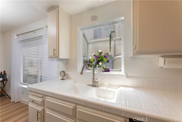 8800 Burnet 12, North Hills, CA 91343