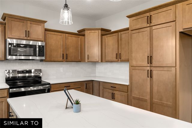 2508 NW North Creek Court, Ankeny, IA 50023