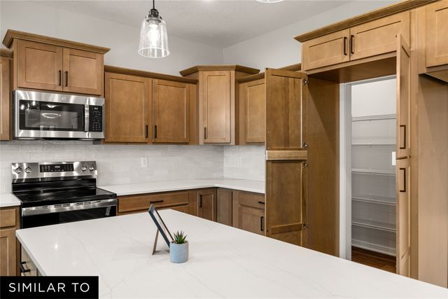 2508 NW North Creek Court, Ankeny, IA 50023