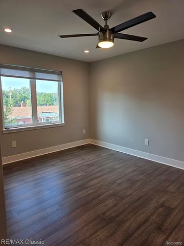 4225 W 14 Mile Road Suite 100, Royal Oak, MI 48073