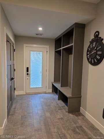 4225 W 14 Mile Road Suite 100, Royal Oak, MI 48073