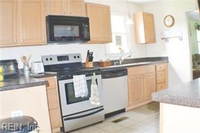 314 Wolf Trap RD, Yorktown, VA 23692
