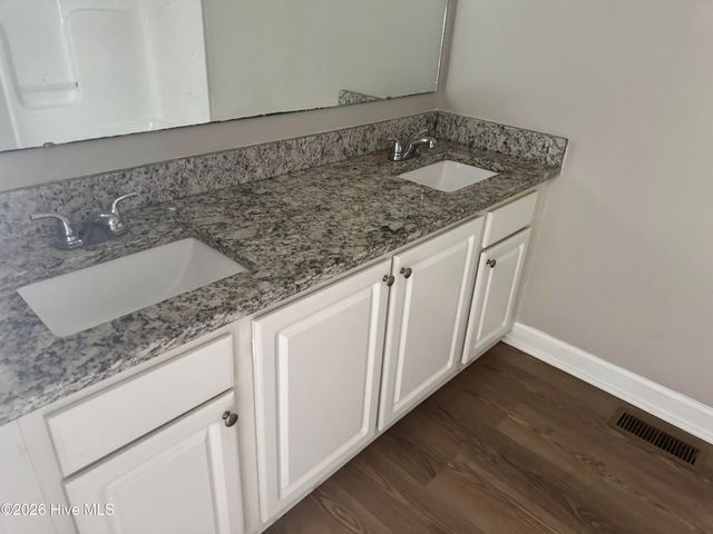 2502 Bluff View Court A, Greenville, NC 27834