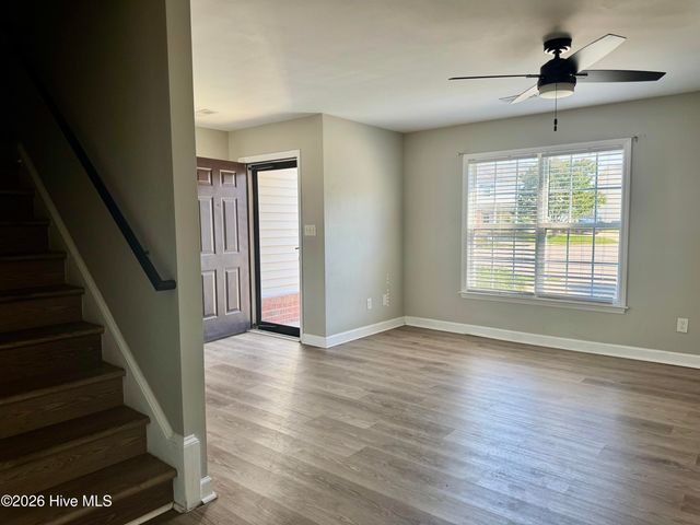 2502 Bluff View Court A, Greenville, NC 27834