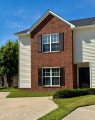 2502 Bluff View Court A, Greenville, NC 27834
