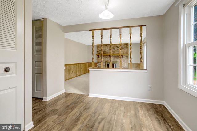 3381 MONARCH LN, Annandale, VA 22003