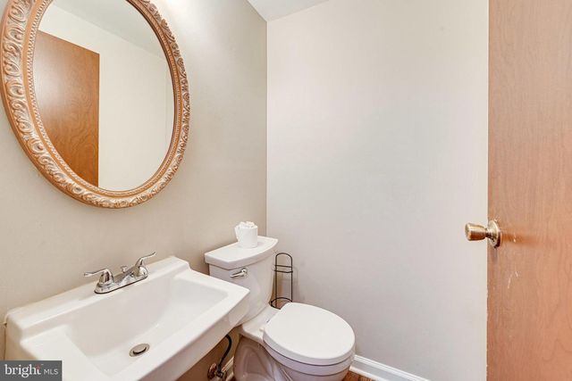 3381 MONARCH LN, Annandale, VA 22003