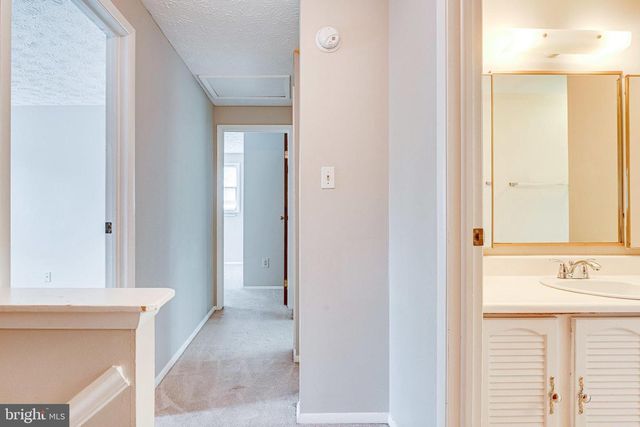 3381 MONARCH LN, Annandale, VA 22003