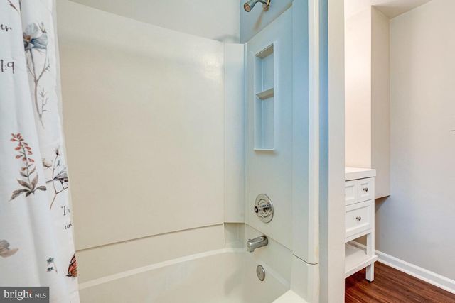 3381 MONARCH LN, Annandale, VA 22003