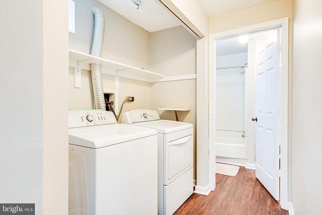 3381 MONARCH LN, Annandale, VA 22003