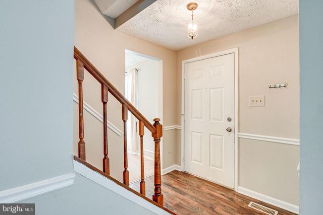 3381 MONARCH LN, Annandale, VA 22003