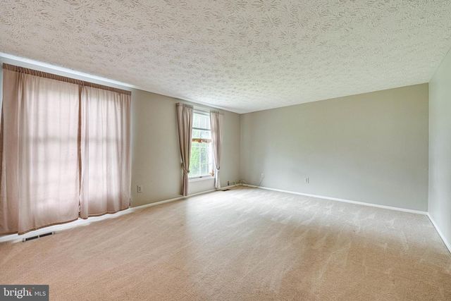 3381 MONARCH LN, Annandale, VA 22003