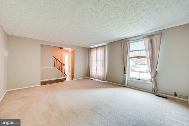 3381 MONARCH LN, Annandale, VA 22003