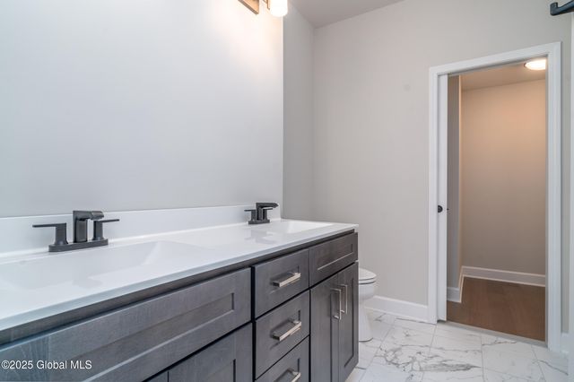 61 Priddle Lane, Colonie, NY 12110