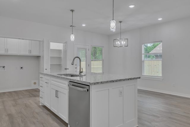 121 Electra, Longview, TX 75602