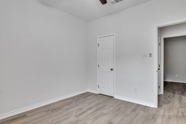 121 Electra, Longview, TX 75602