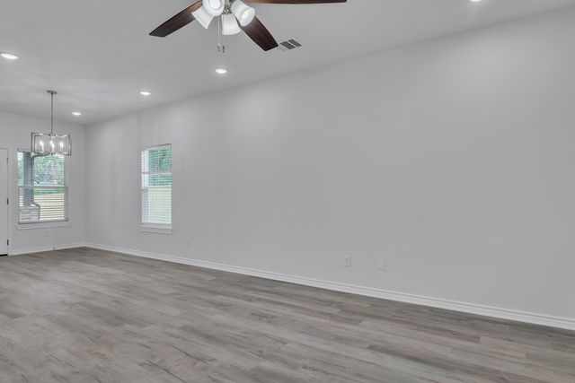 121 Electra, Longview, TX 75602