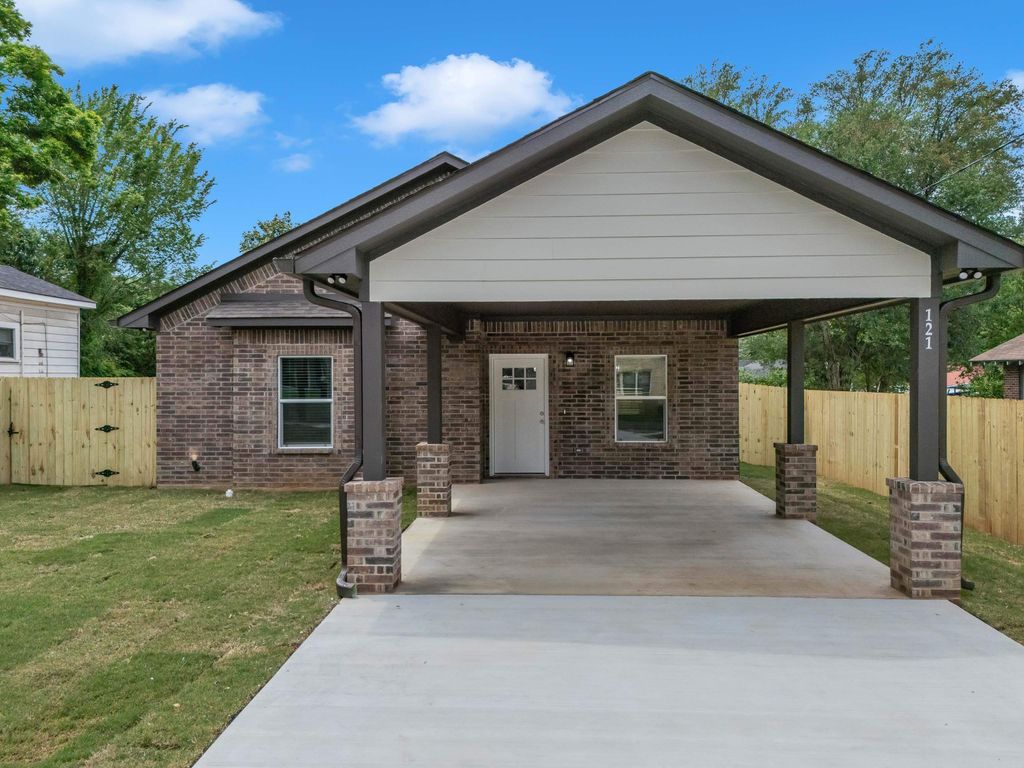 121 Electra, Longview, TX 75602