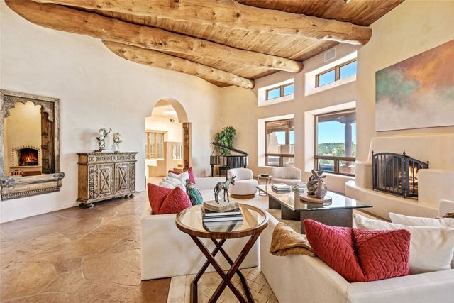35 Sage Circle, Santa Fe, NM 87506