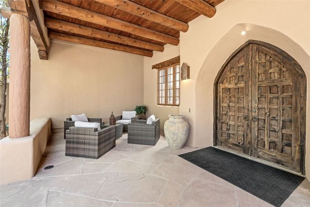 35 Sage Circle, Santa Fe, NM 87506