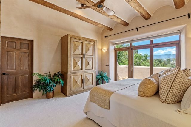 35 Sage Circle, Santa Fe, NM 87506