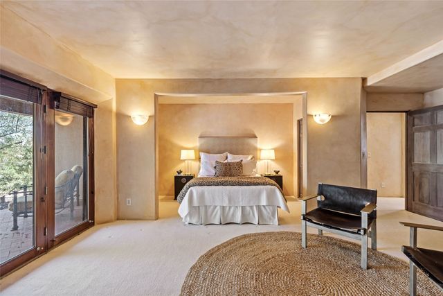 35 Sage Circle, Santa Fe, NM 87506