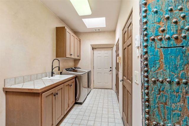 35 Sage Circle, Santa Fe, NM 87506