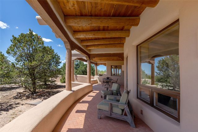 35 Sage Circle, Santa Fe, NM 87506