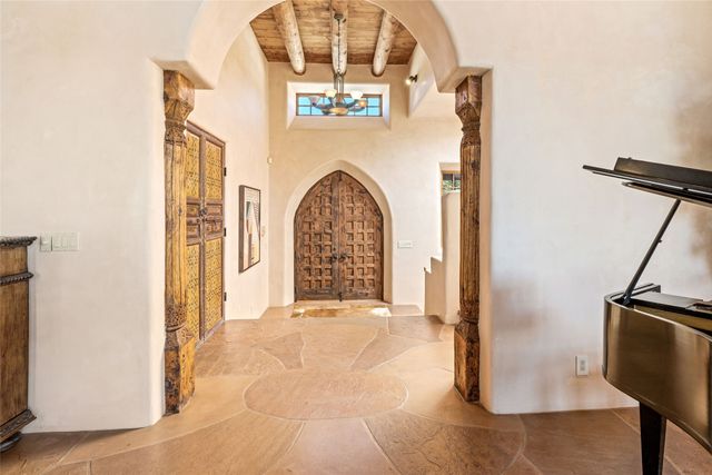 35 Sage Circle, Santa Fe, NM 87506
