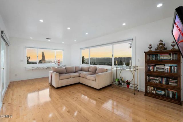9633 Highridge Drive, Beverly Hills, CA 90210