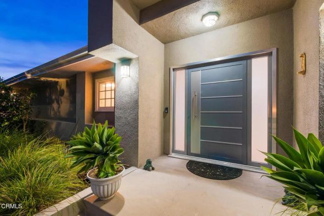 9633 Highridge Drive, Beverly Hills, CA 90210