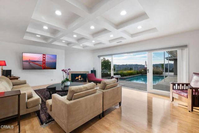 9633 Highridge Drive, Beverly Hills, CA 90210
