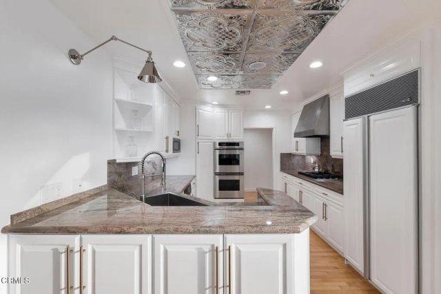 9633 Highridge Drive, Beverly Hills, CA 90210