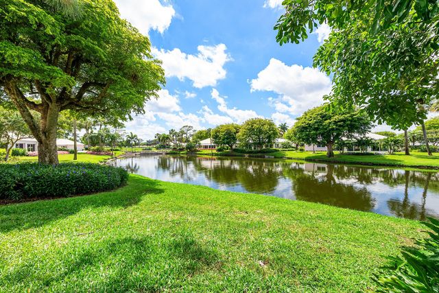 4473 Sanderling Circle E, Boynton Beach, FL 33436