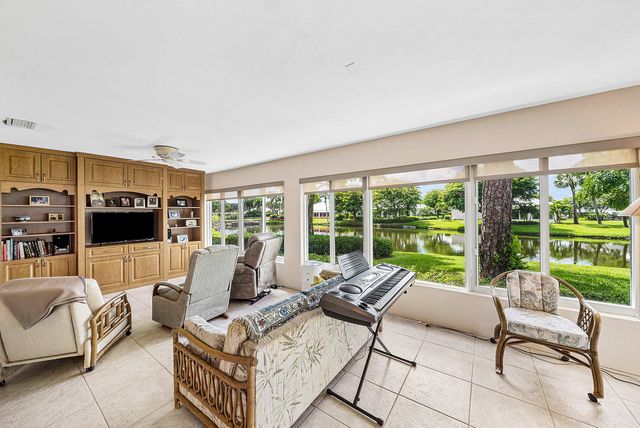 4473 Sanderling Circle E, Boynton Beach, FL 33436